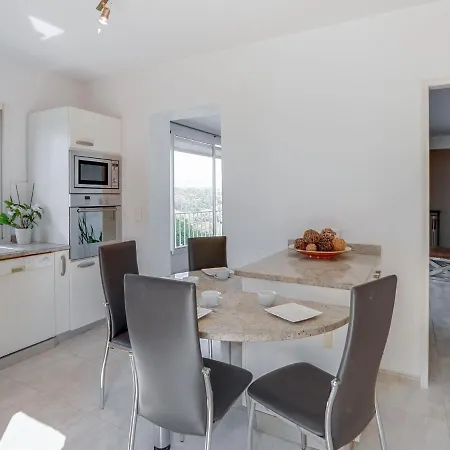 בית נופש Nicoleine By Interhome קאן סור מר